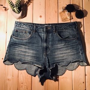 Scallop Denim Shorts
